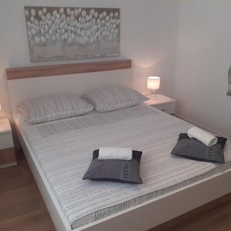 Apartment & Rooms Riva Vodice Exterior foto