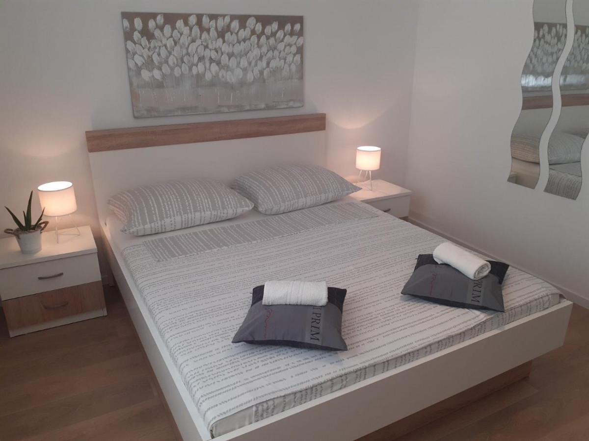 Apartment & Rooms Riva Vodice Exterior foto